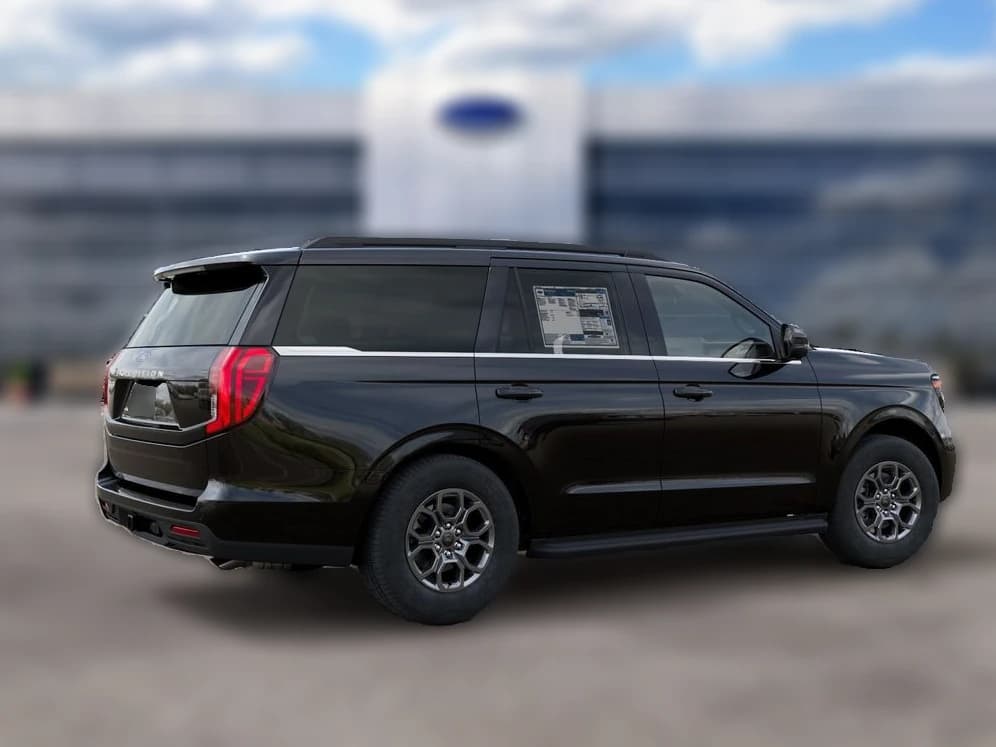 Ford Expedition Active 4x4 2027 — side view