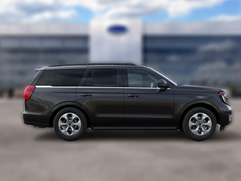 Ford Expedition Active 4x4 2027 — side view