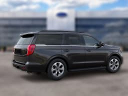 Ford Expedition Active 4x4 2027 — side view