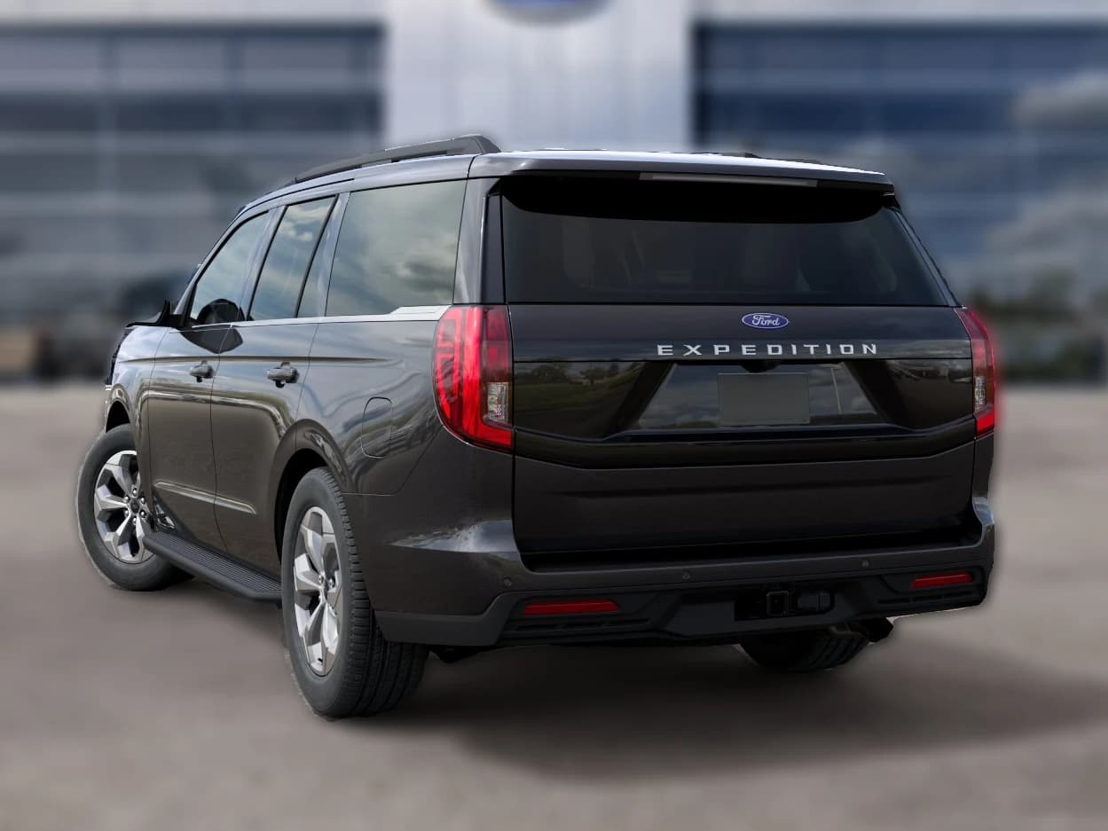 Ford Expedition Active 4x4 2027 — side view