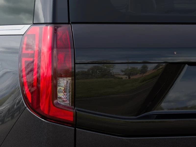 Ford Expedition Active 4x4 2027 — side view