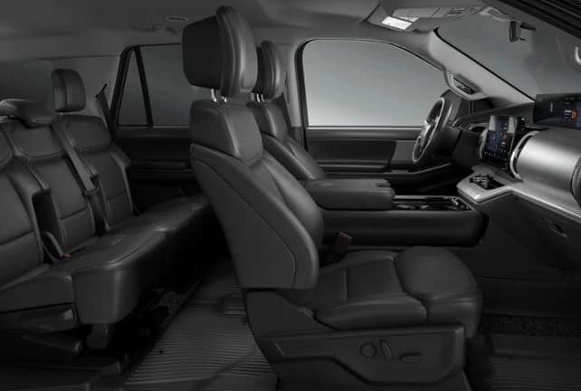 Ford Expedition Active 4x4 2027 — side view