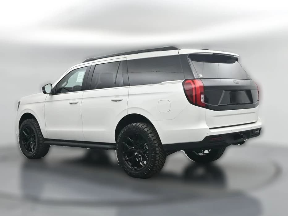 Ford Expedition Active 4x4 2026 — side view