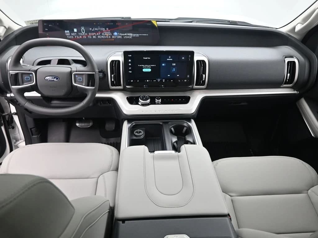 Ford Expedition Active 4x4 2026 — side view