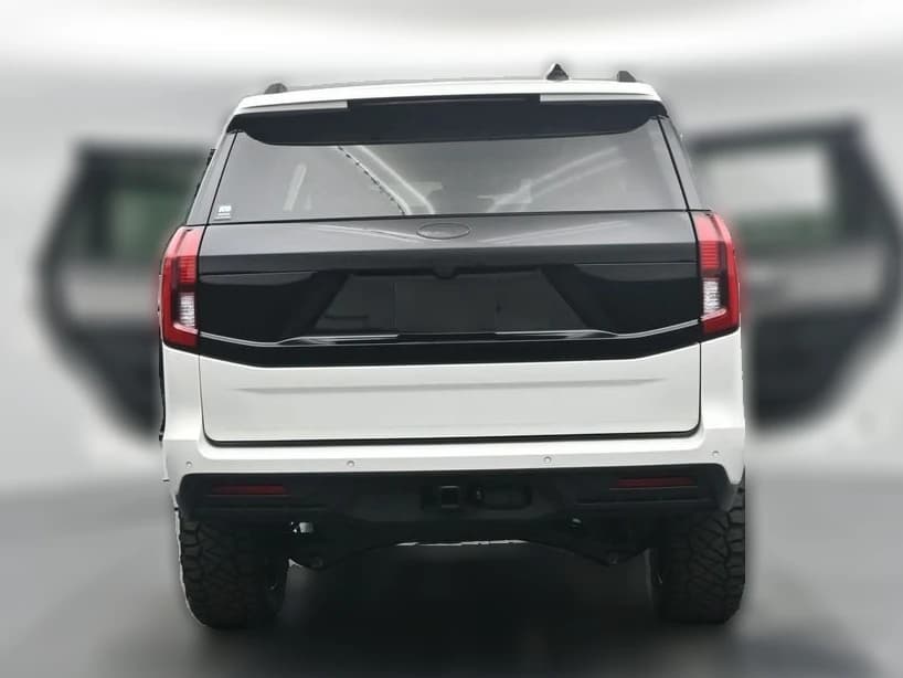 Ford Expedition Active 4x4 2026 — side view