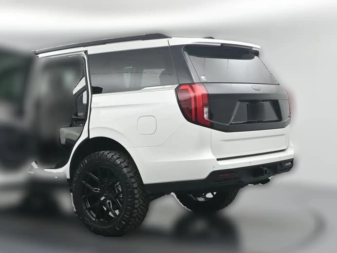 Ford Expedition Active 4x4 2026 — side view