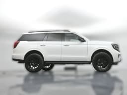 Ford Expedition Active 4x4 2026 — side view