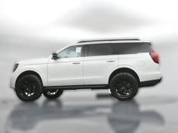 Ford Expedition Active 4x4 2026 — side view
