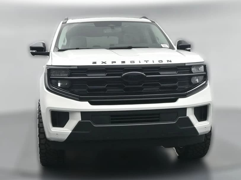 Ford Expedition Active 4x4 2026 — side view