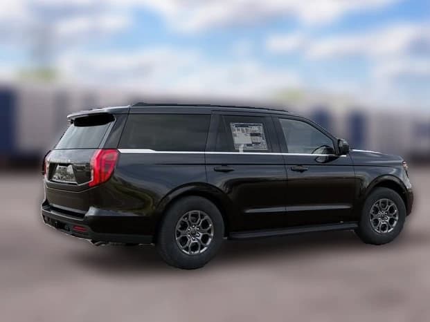 Ford Expedition Active 4x4 2027 — side view