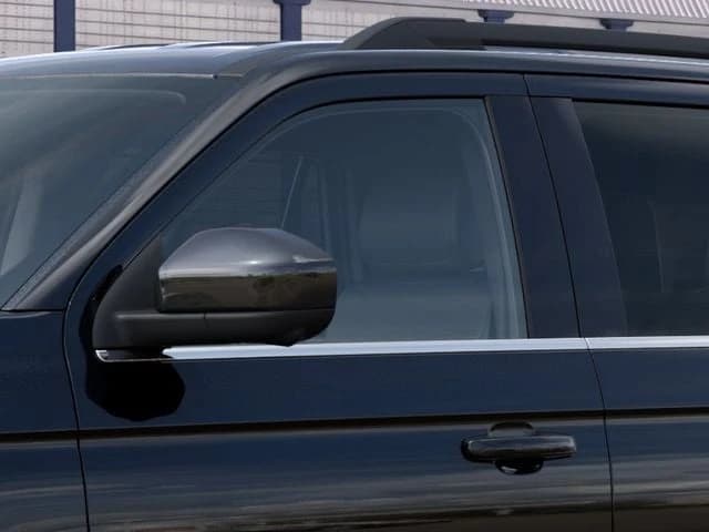 Ford Expedition Active 4x4 2027 — side view