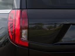 Ford Expedition Active 4x4 2027 — side view