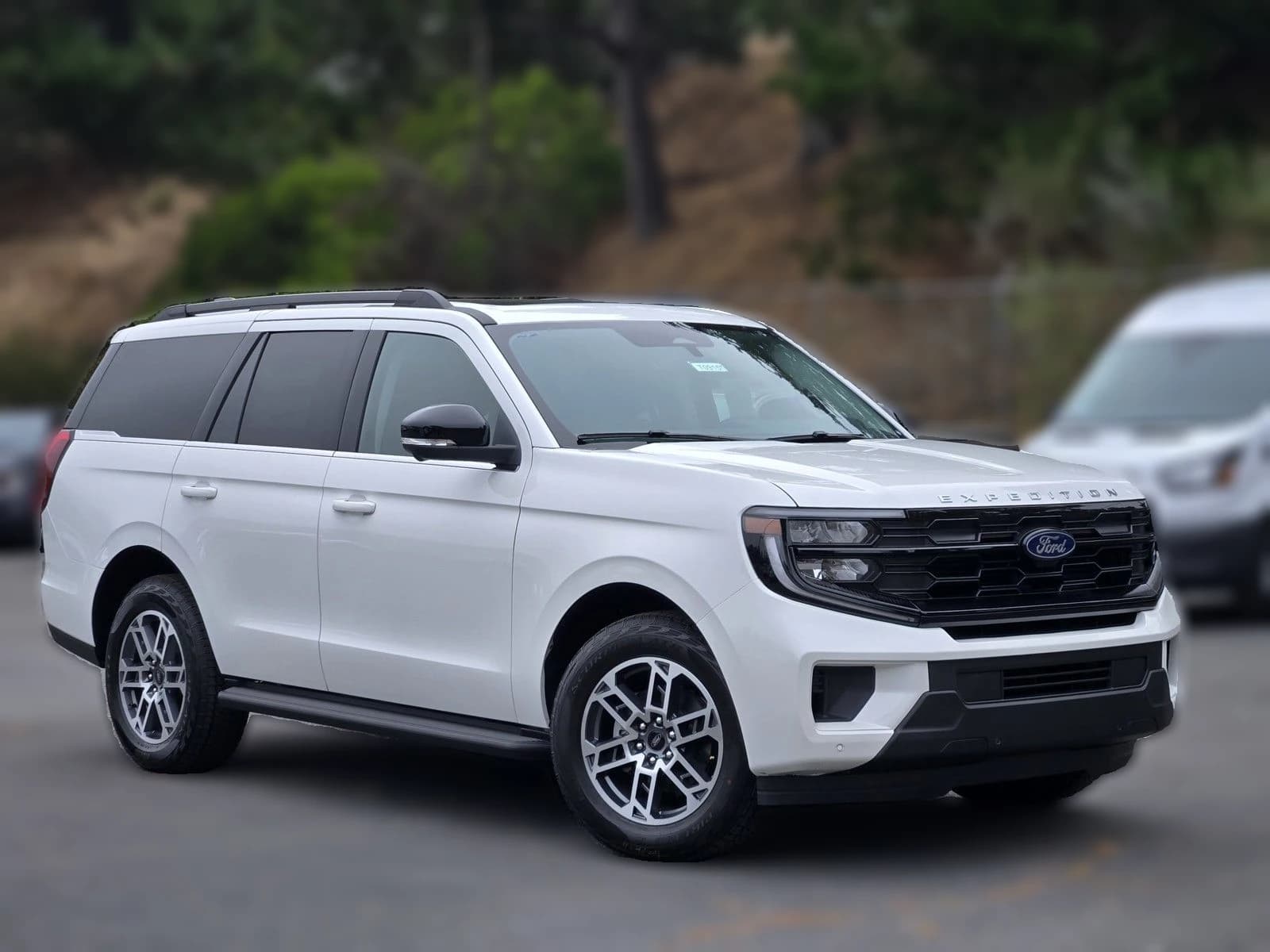 Ford Expedition Active 4x4 2026 — side view