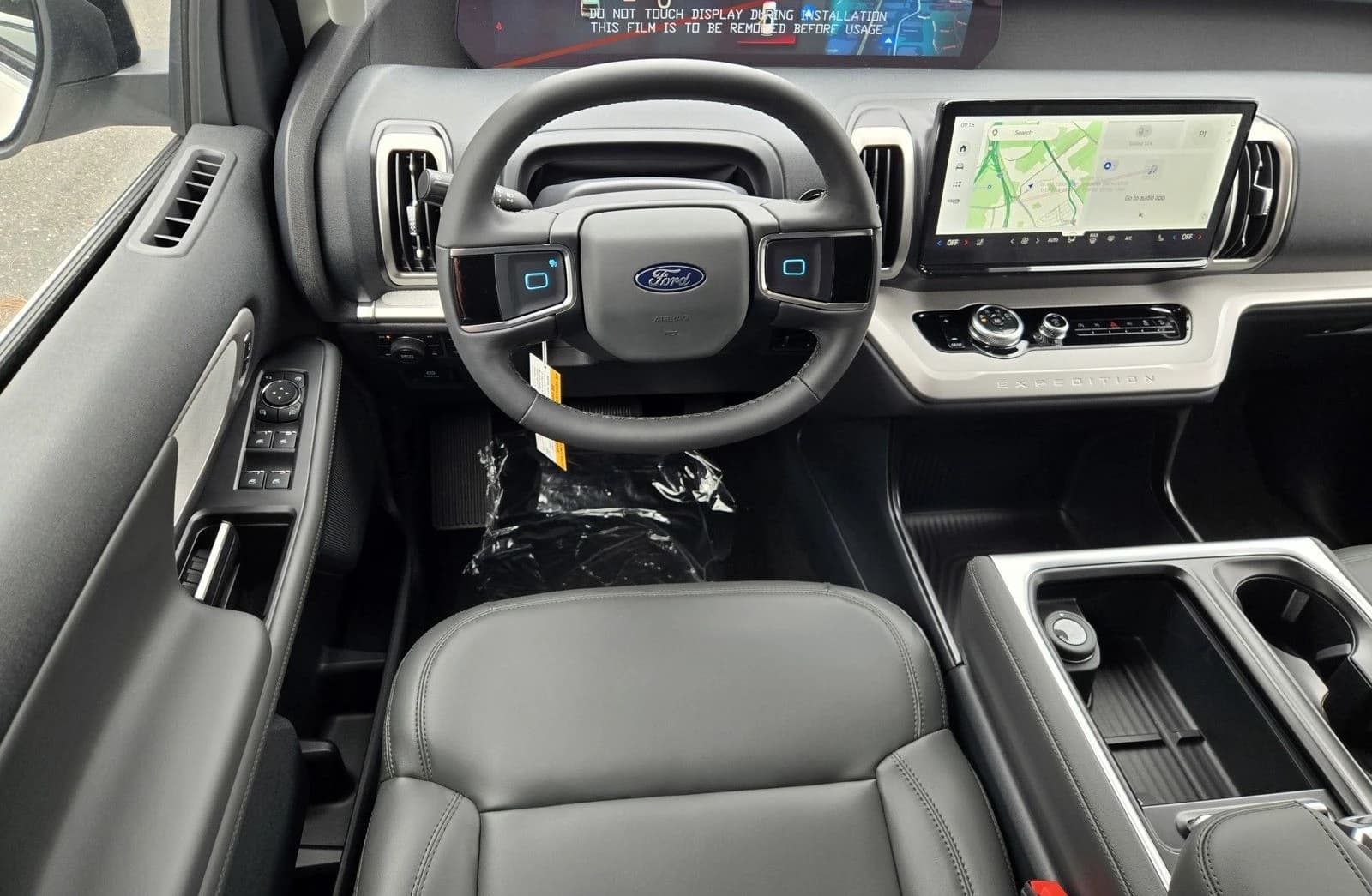 Ford Expedition Active 4x4 2026 — side view