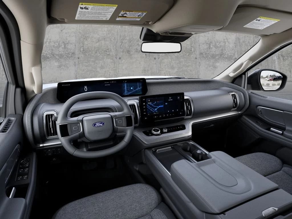 Ford Expedition Active 4x4 2027 — side view