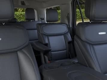 Ford Expedition Platinum 4x4 2026 — side view