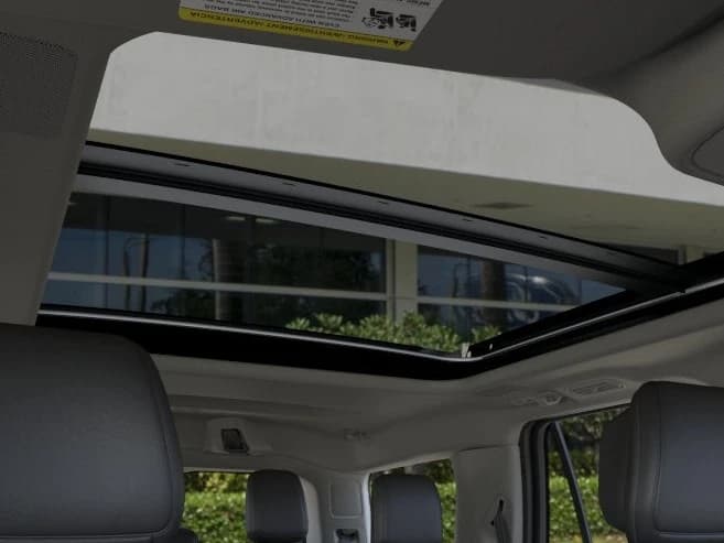 Ford Expedition Platinum 4x4 2026 — side view