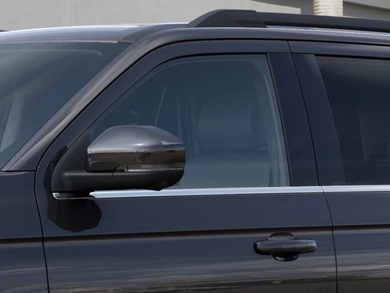 Ford Expedition Platinum 4x4 2027 — side view
