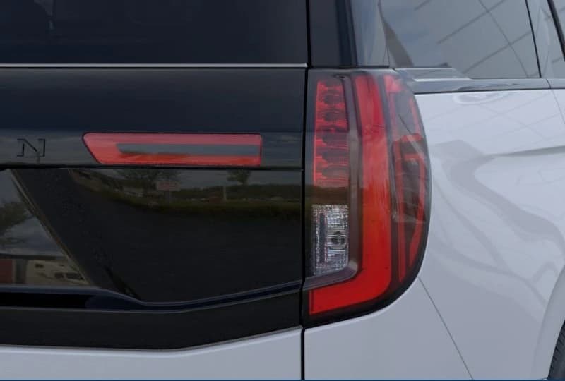 Ford Expedition Platinum 4x4 2026 — side view