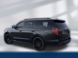 Ford Expedition Platinum 4x4 2026 — side view