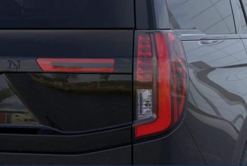 Ford Expedition Platinum 4x4 2026 — side view