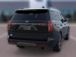 Ford Expedition King Ranch 4x4 2026 — side view