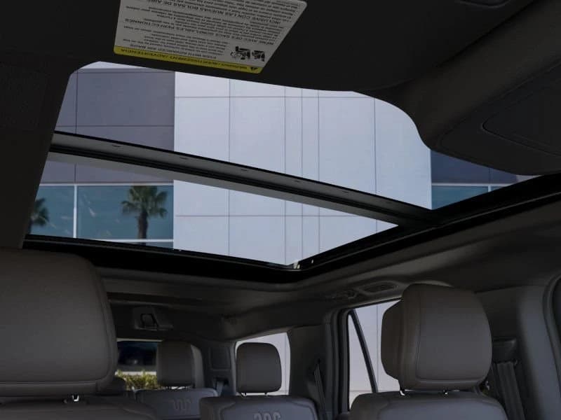Ford Expedition King Ranch 4x4 2026 — side view