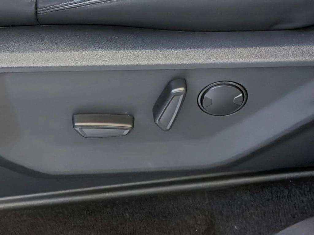 Ford Expedition Tremor 4x4 2026 — side view