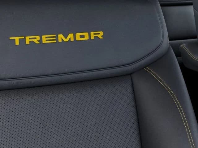 Ford Expedition Tremor 4x4 2027 — side view