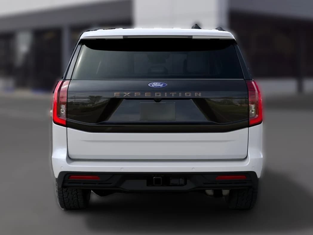 Ford Expedition Tremor 4x4 2027 — side view