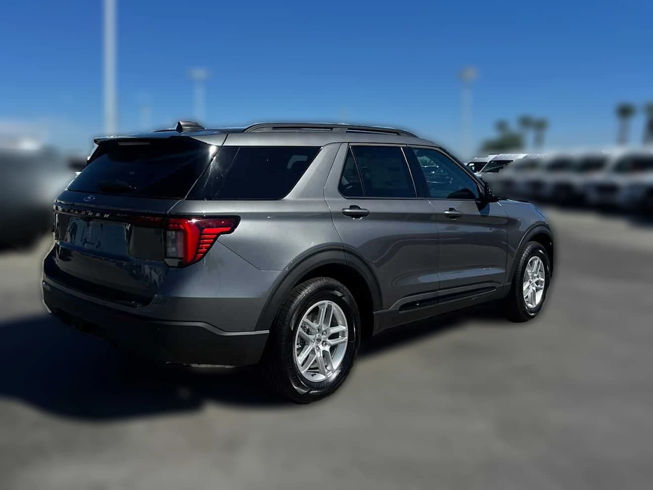 Ford Explorer Active w/200A Pkg RWD 2026 — side view