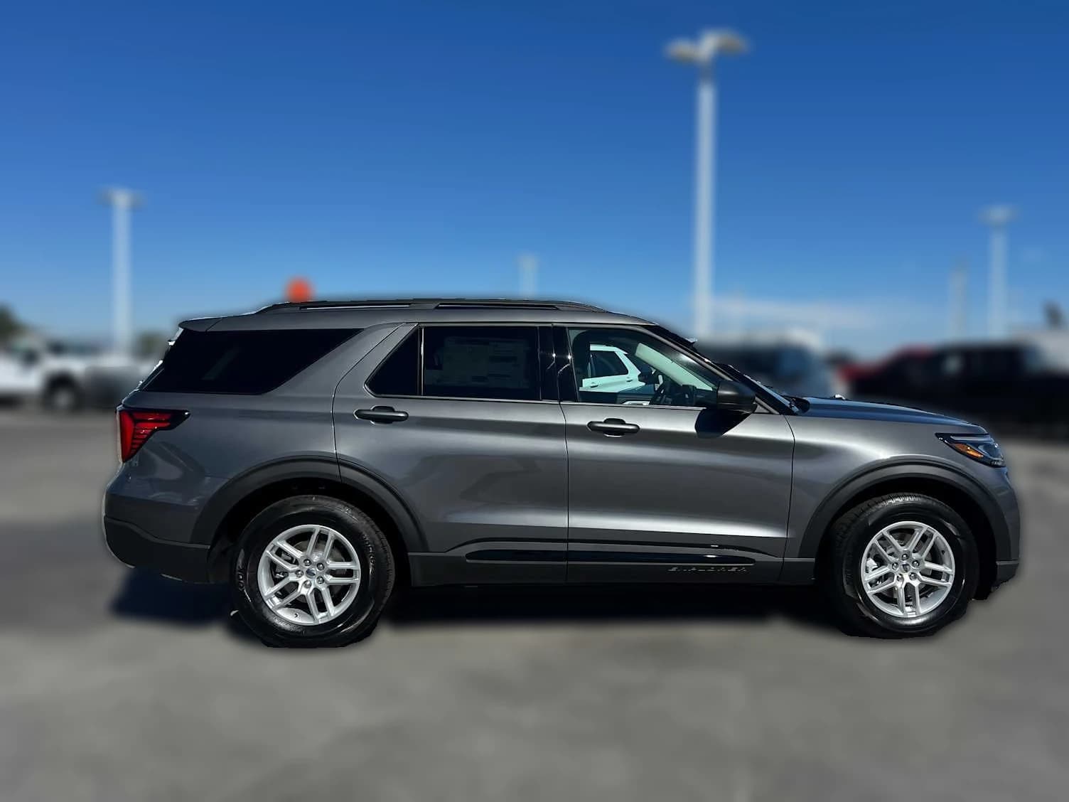 Ford Explorer Active w/200A Pkg RWD 2026 — side view