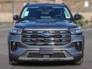 Ford Explorer Active w/200A Pkg RWD