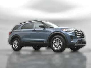 Ford Explorer Active w/200A Pkg RWD