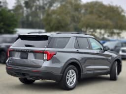 Ford Explorer Active w/200A Pkg RWD 2026 — side view