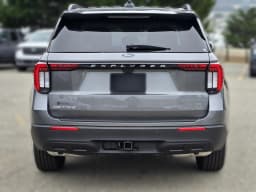 Ford Explorer Active w/200A Pkg RWD 2026 — side view