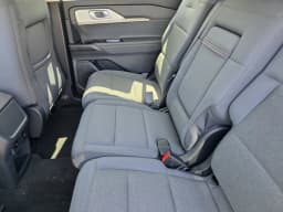 Ford Explorer Active w/100A Pkg RWD 2026 — side view