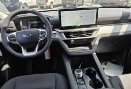 Ford Explorer Active w/100A Pkg RWD 2026 — side view
