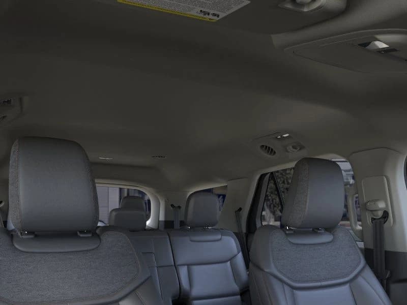 Ford Explorer Active w/100A Pkg RWD 2026 — side view