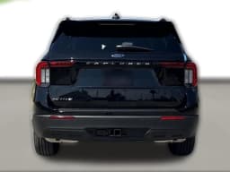 Ford Explorer Active w/200A Pkg RWD 2026 — side view