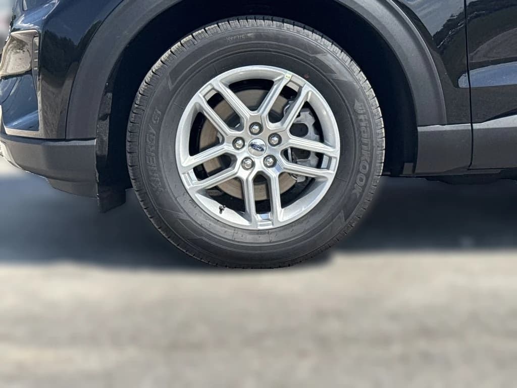 Ford Explorer Active w/200A Pkg RWD 2026 — side view