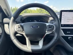 Ford Explorer Active w/200A Pkg RWD 2026 — side view