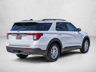 Ford Explorer Active w/200A Pkg RWD