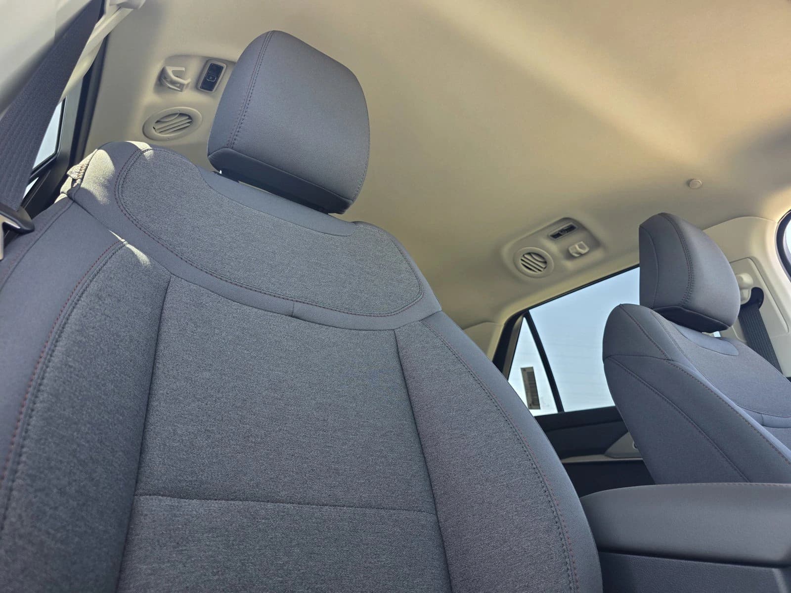 Ford Explorer Active w/100A Pkg RWD 2026 — side view