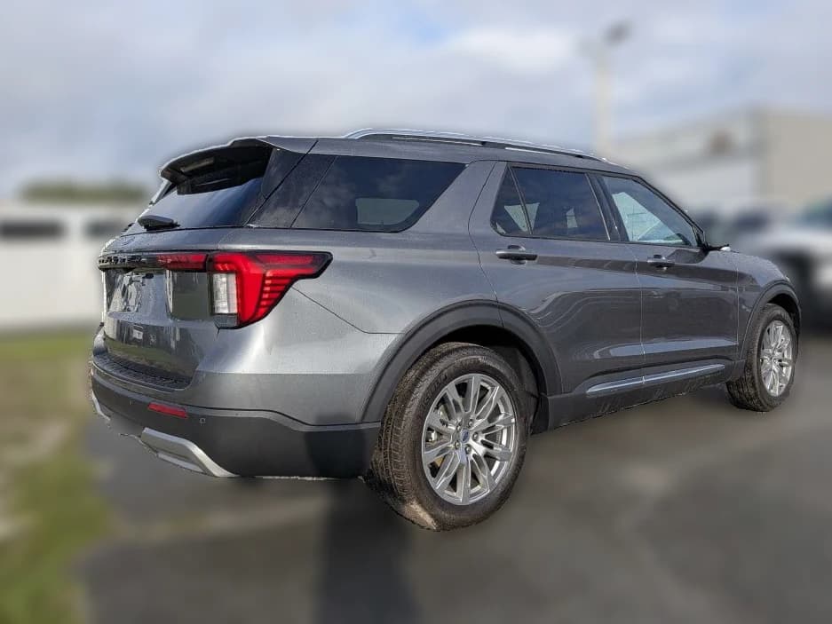 Ford Explorer Platinum RWD 2026 — side view