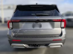 Ford Explorer Platinum RWD 2026 — side view