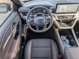 Ford Explorer Platinum RWD 2026 — side view