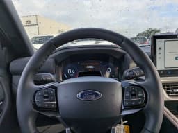 Ford Explorer Platinum RWD 2026 — side view