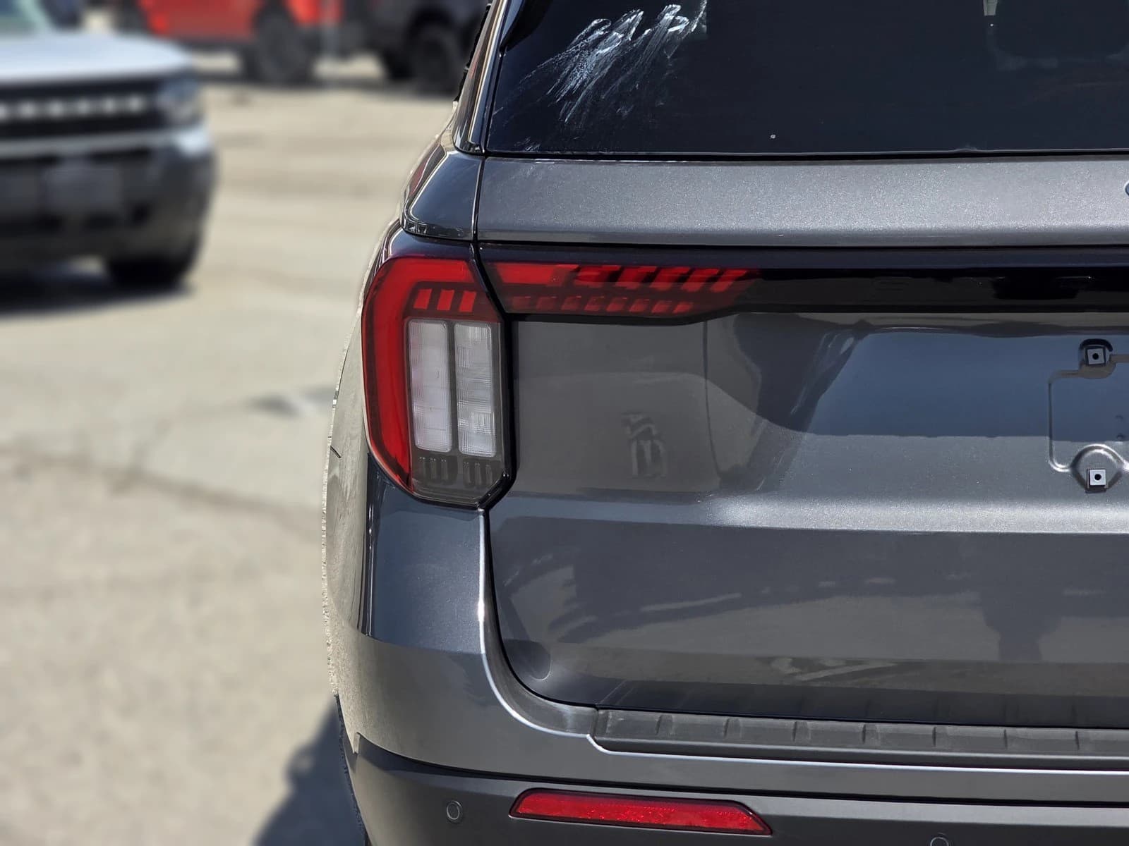 Ford Explorer ST-Line RWD 2026 — side view