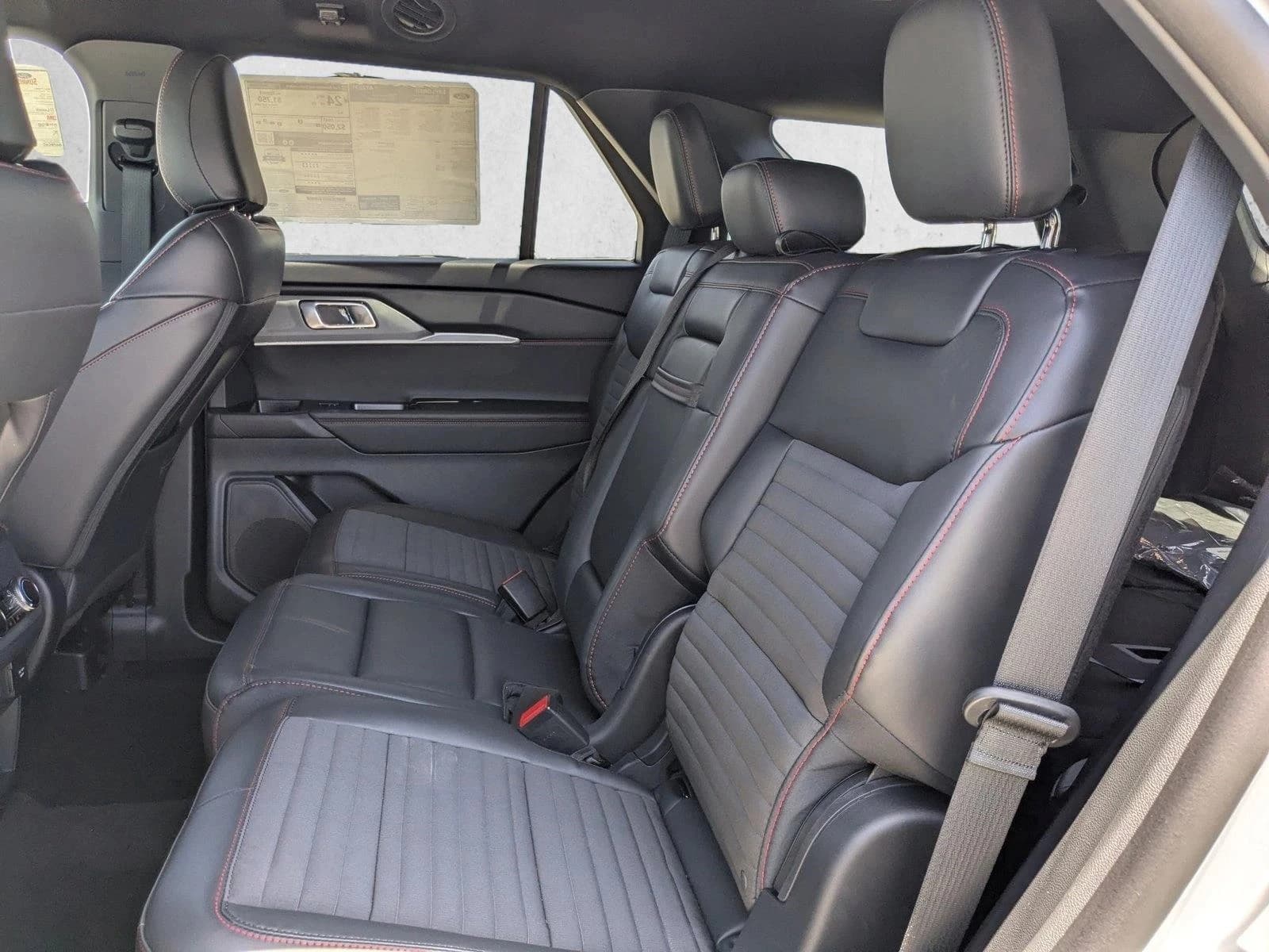 Ford Explorer ST-Line RWD 2026 — side view